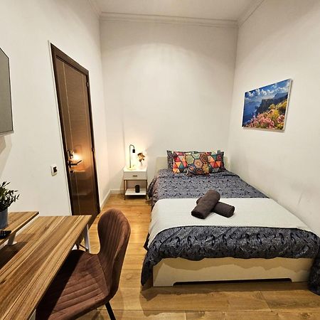 By La Rambla Rooms Barcelona Exterior foto